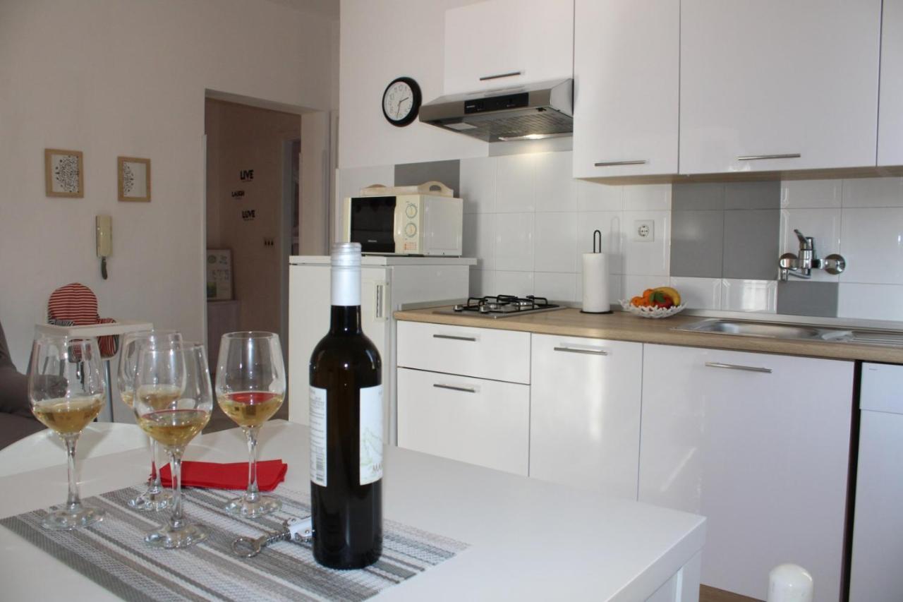 Lily'S Lovely Apartments فاجانا المظهر الخارجي الصورة
