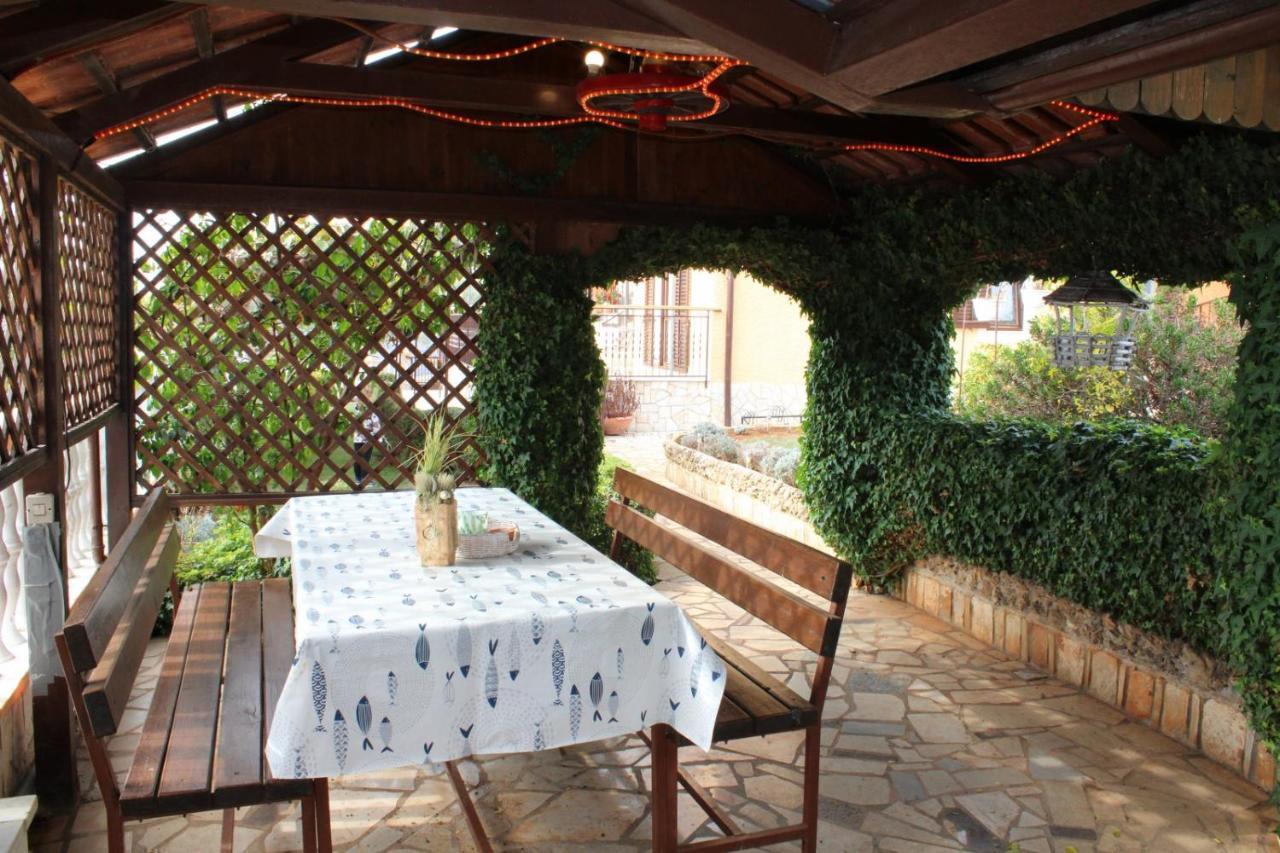 Lily'S Lovely Apartments فاجانا المظهر الخارجي الصورة