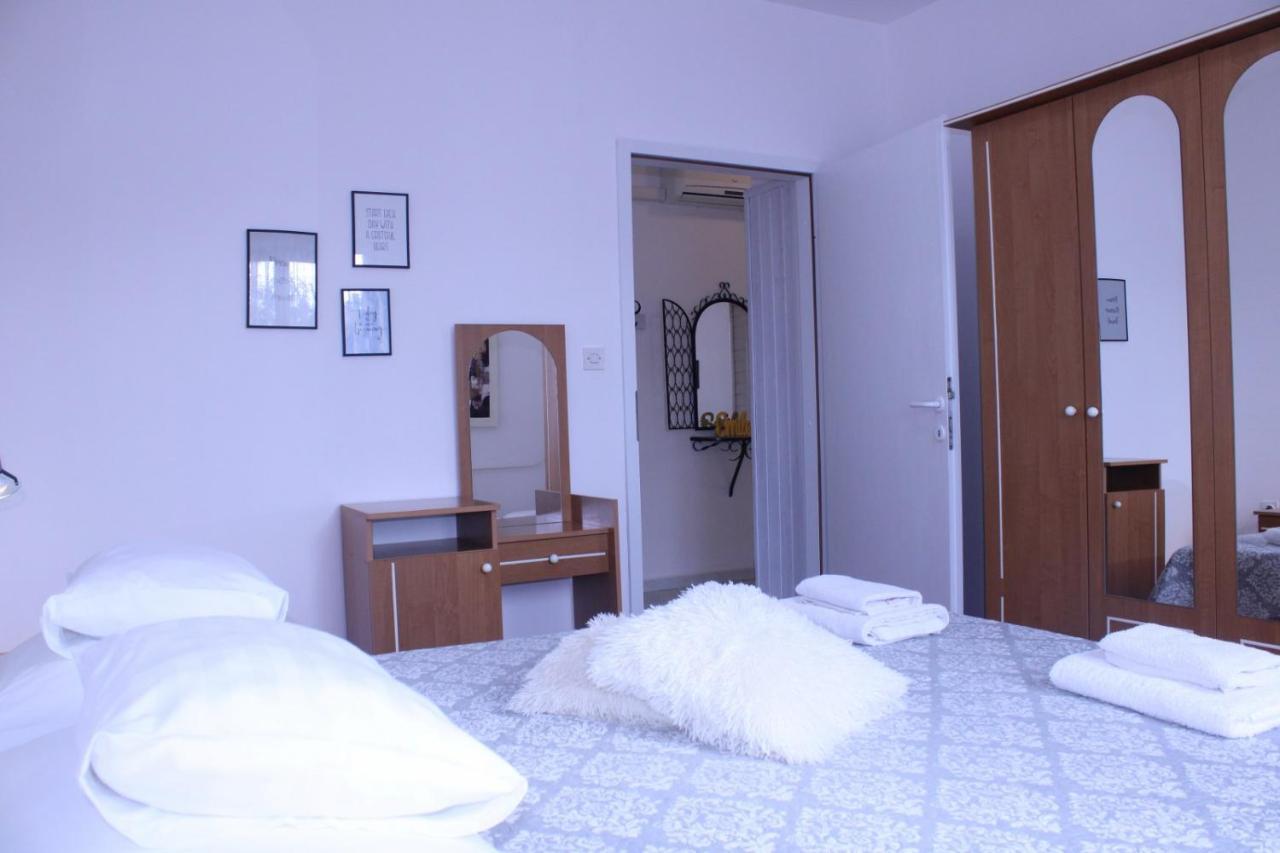 Lily'S Lovely Apartments فاجانا المظهر الخارجي الصورة