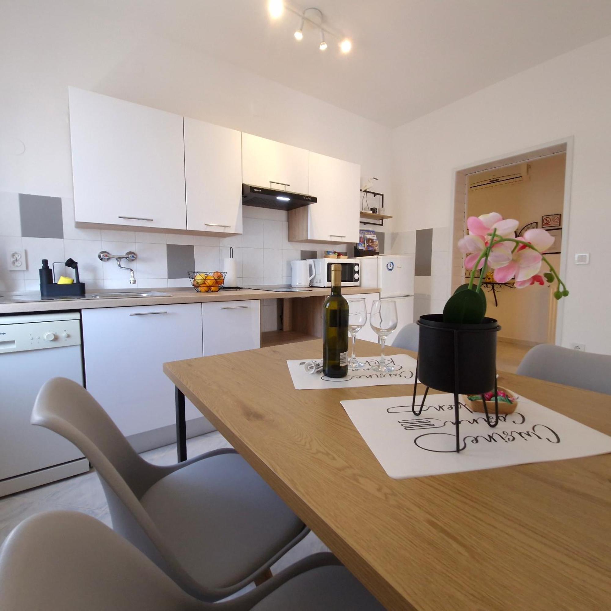 Lily'S Lovely Apartments فاجانا المظهر الخارجي الصورة
